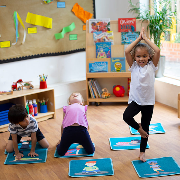 e4e Yoga Position Indoor/Outdoor Mini Placement Mats (with Free Holdall)