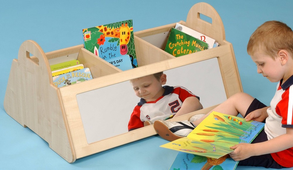 Long Maple Kinderbox with Mirrors