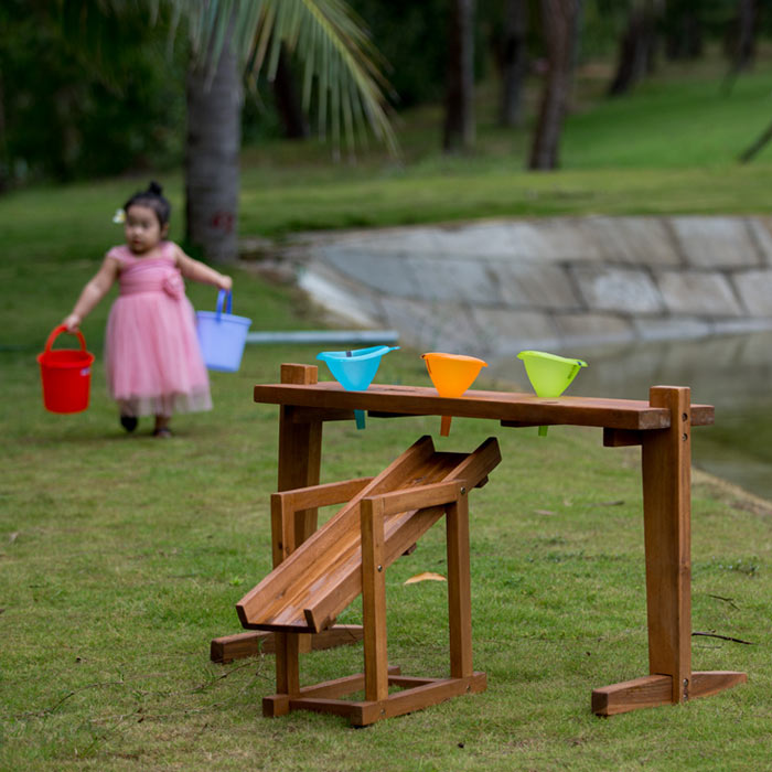 e4e Outdoor Rack for Funnels and Slide Includes 3 Buckets and Funnels