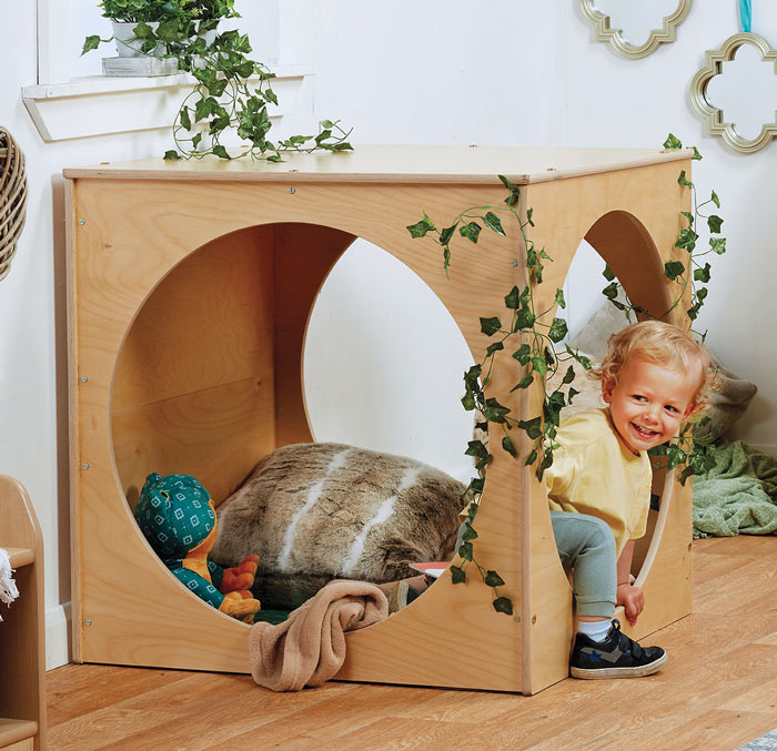 Giant Reading Cube